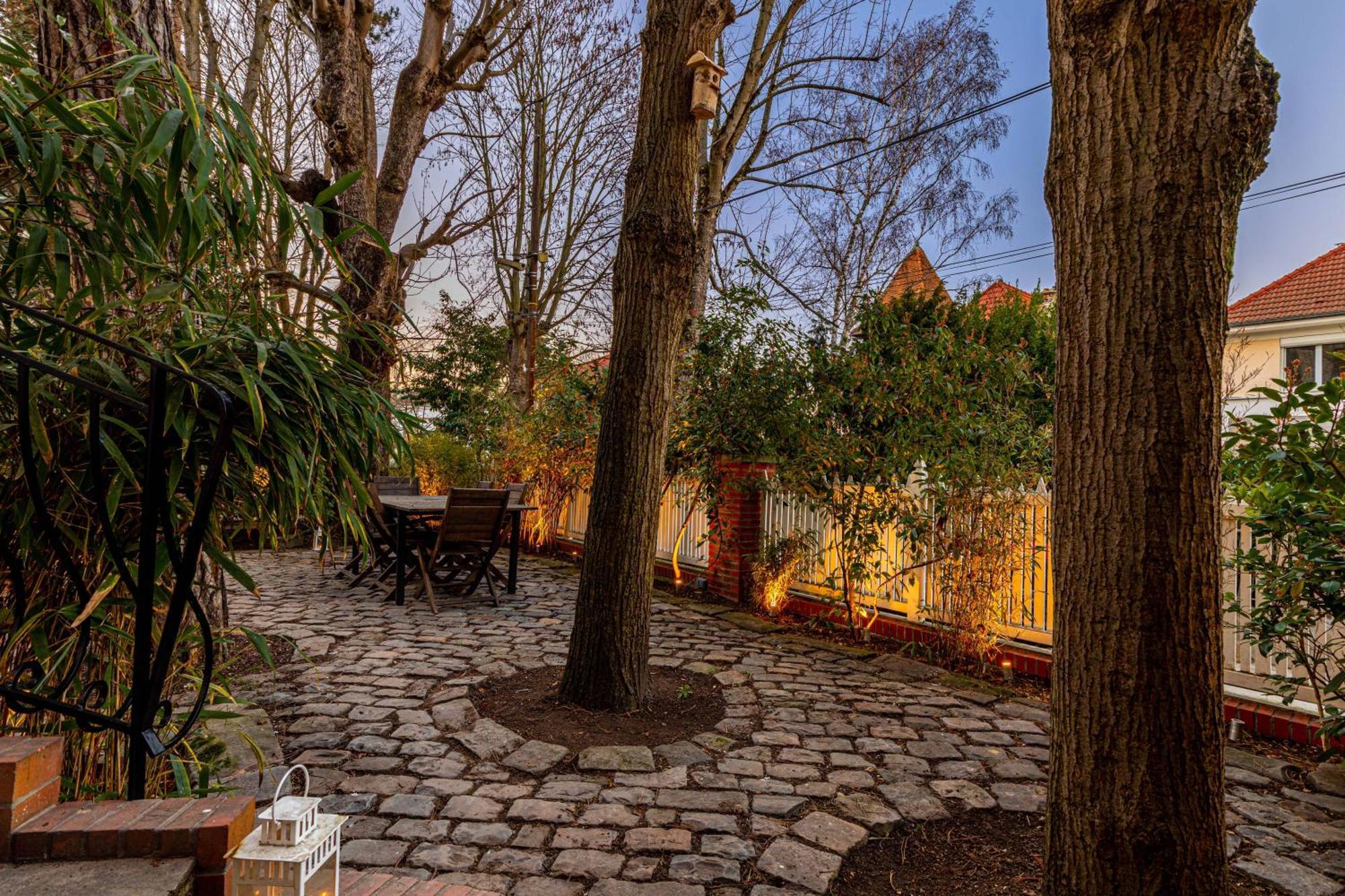 Art & Curiosity Cabinet Style Appartement With Paris View, Villa Des Ammonites Meudon Bagian luar foto